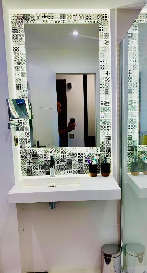 Appartement Tout Neuf Vieil Antibes Exteriör bild